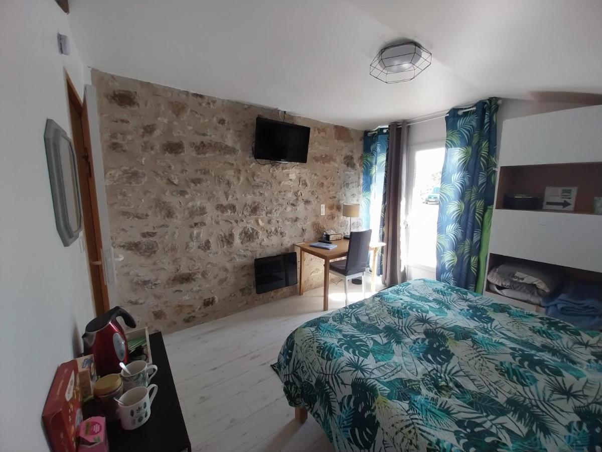 Un Air De Campagne Bed and Breakfast Millac  Buitenkant foto